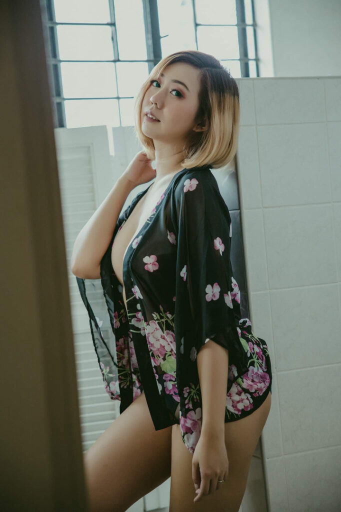 Gumroad – Saltie 堿 – anyone has some of her sets? – Nude Leaks