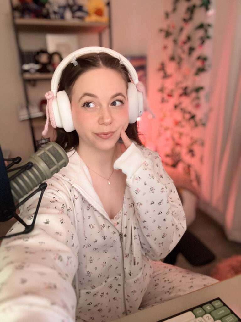 Twitch – SarahKey – Nude