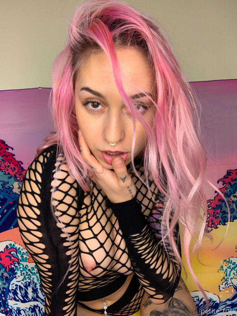 OnlyFans – Sasha / kawaiisashastorm / petite_fuck / itsmepetite_fun – Nude Leaks