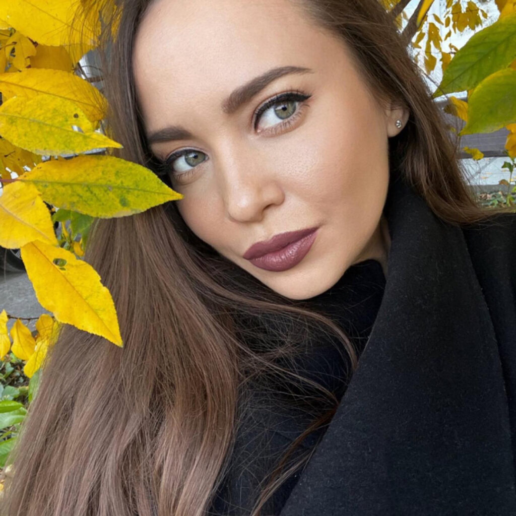 Instagram – saxarovagul or legal_lolly – Nude