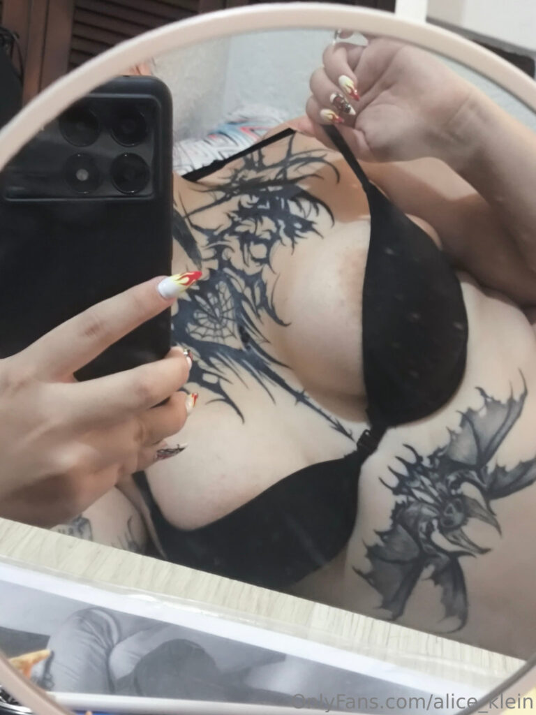 OnlyFans – Cam Girls – Latina – Selunyx / Selunyx_Cos / Selunyx7 – Nude