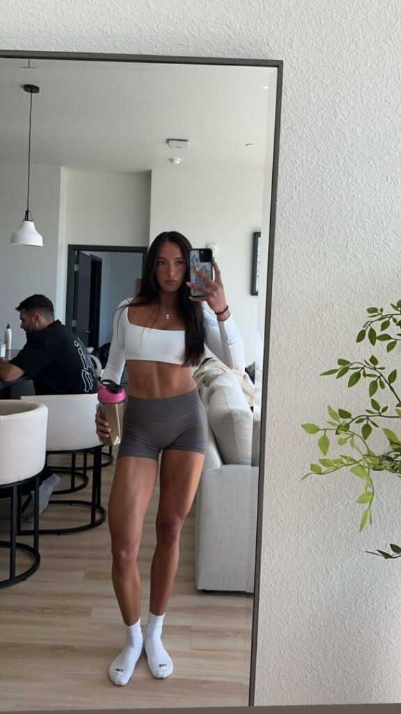 TikTok – Instagram – Petite – shelby wilfong – Nude Leaks