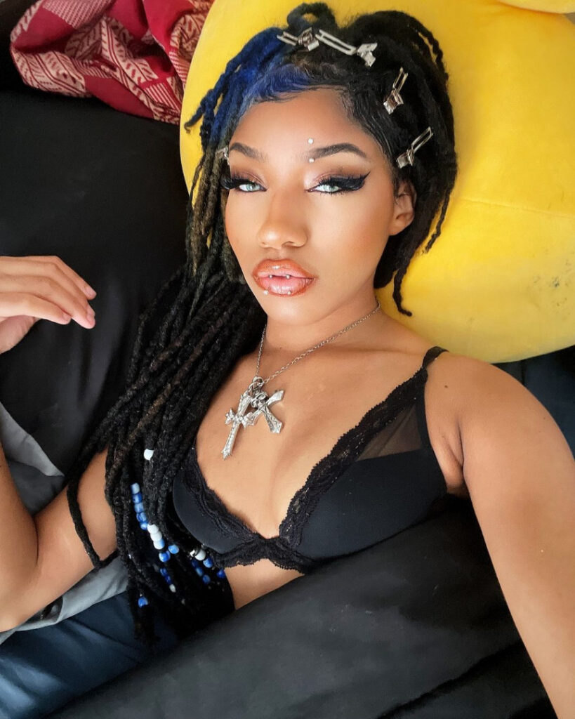 OnlyFans – Instagram – Ebony – shetrap4benjiz/shedontlookreal – Nude Leaks