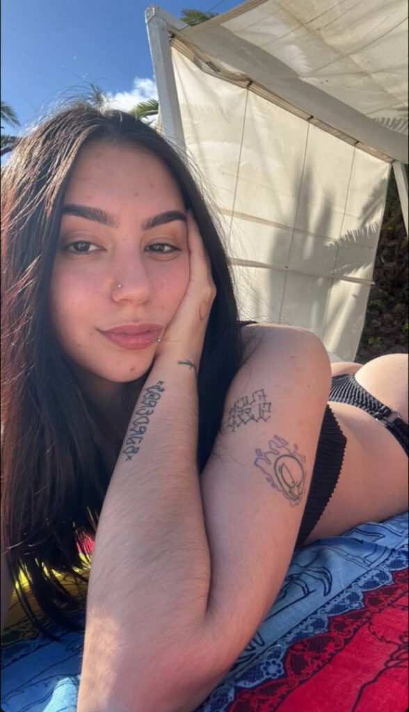 Twitch – Teen – Latina – shuuliax / shulia / julivitolo – Nude