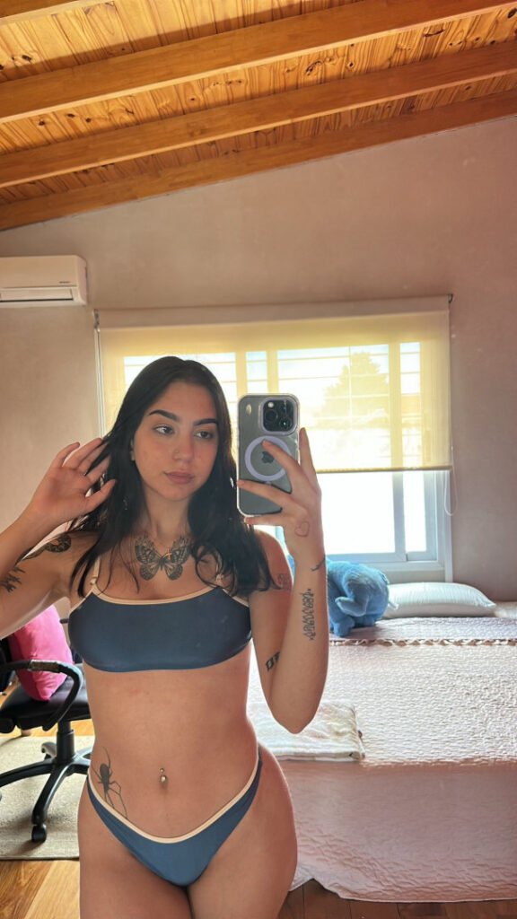 Twitch – Teen – Latina – shuuliax / shulia / julivitolo – Nude