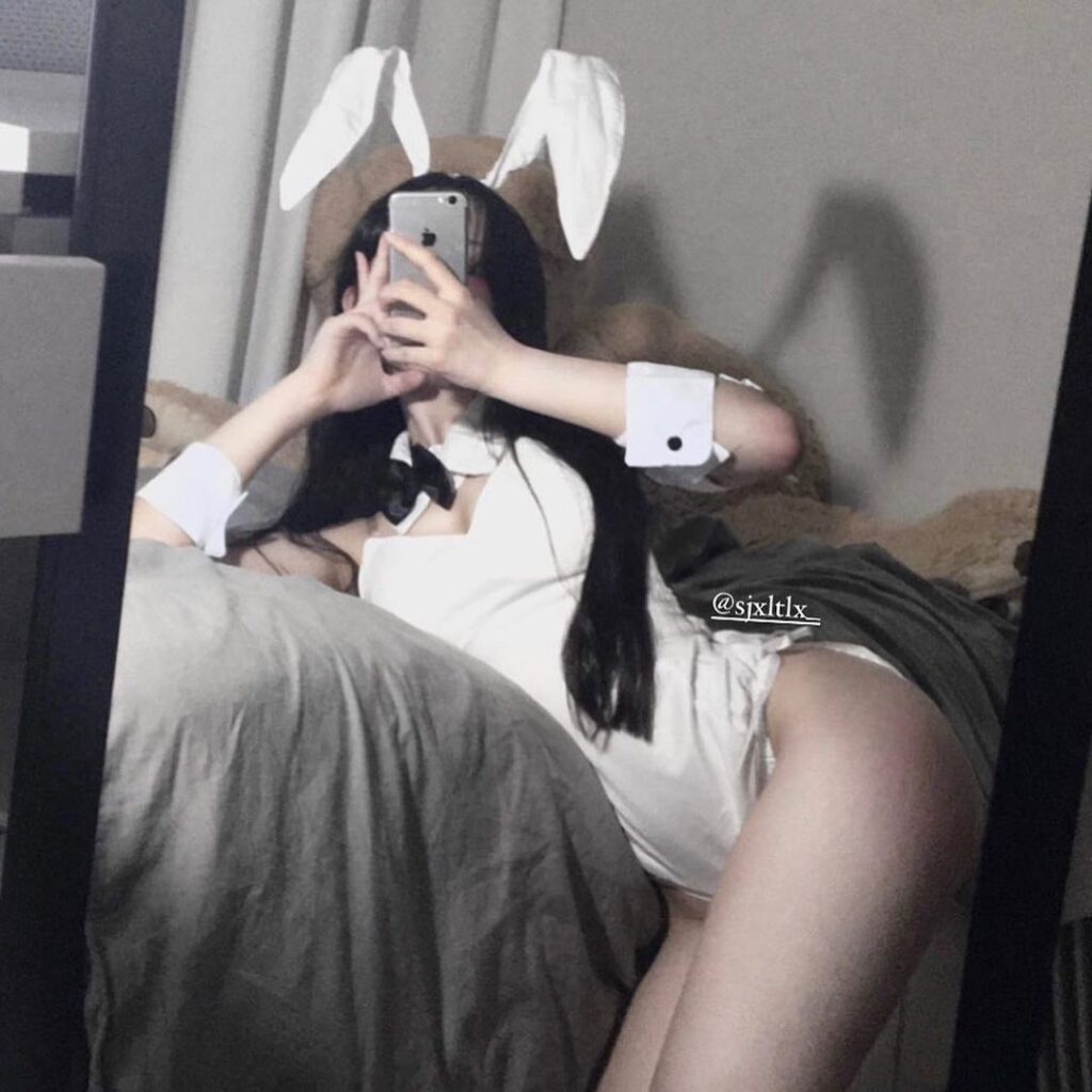 Instagram – sjxltlx_ – Nude