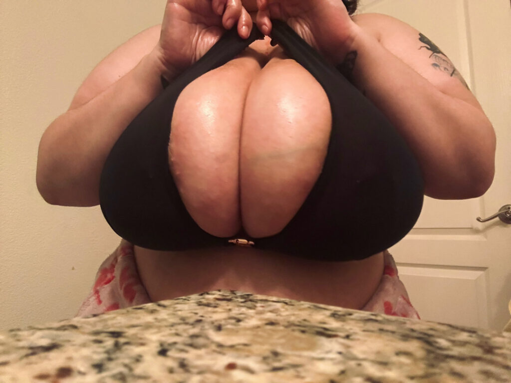 OnlyFans – TikTok – BBW – Smilezlots96 / Smilinghappy96 – Nude