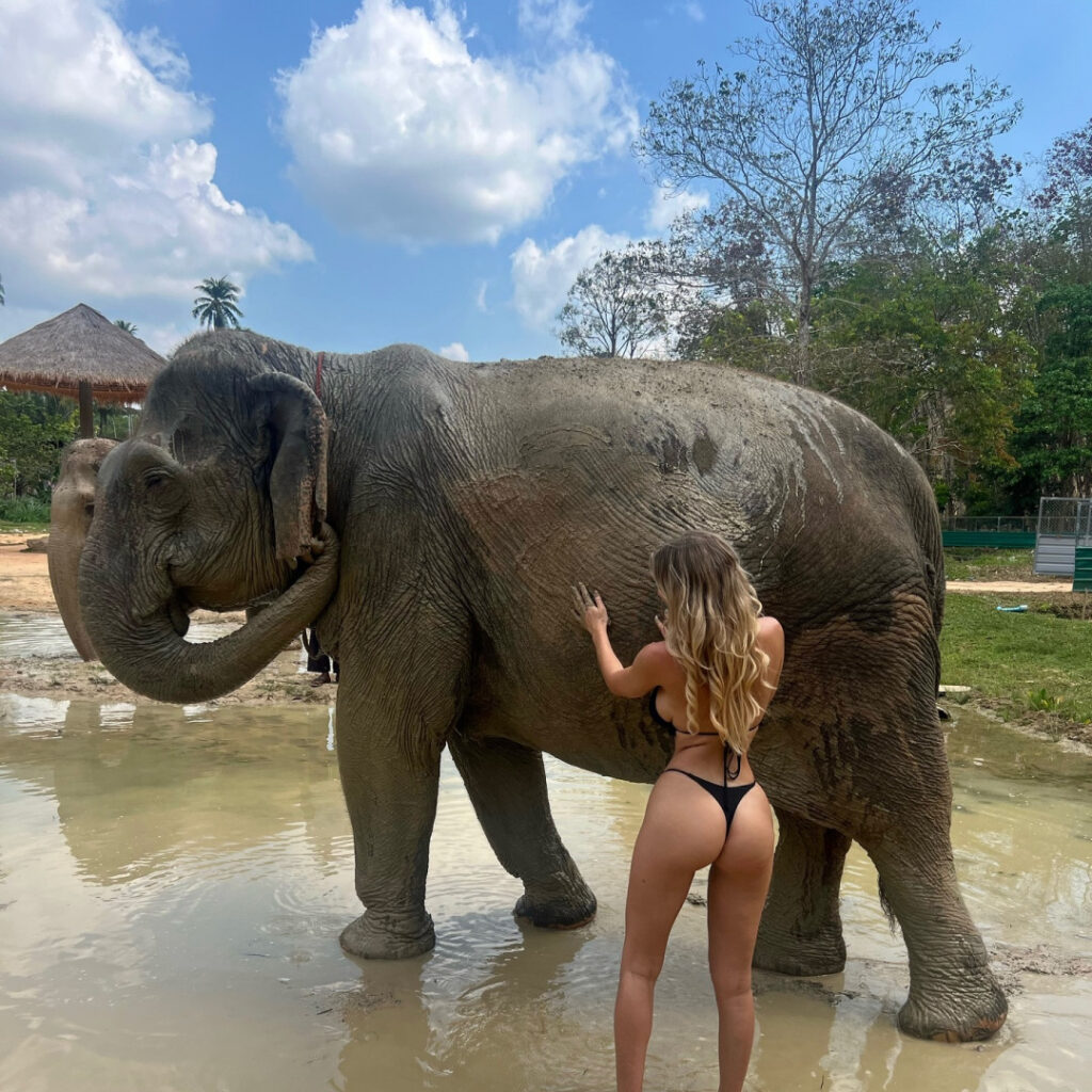 OnlyFans – SOZZLEPOPP / devilfairyyy – Nude