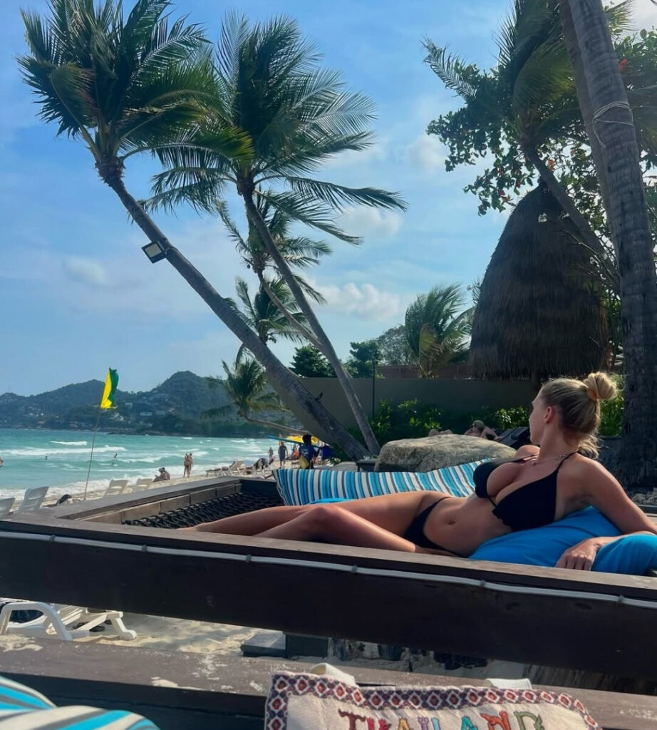 OnlyFans – SOZZLEPOPP / devilfairyyy – Nude