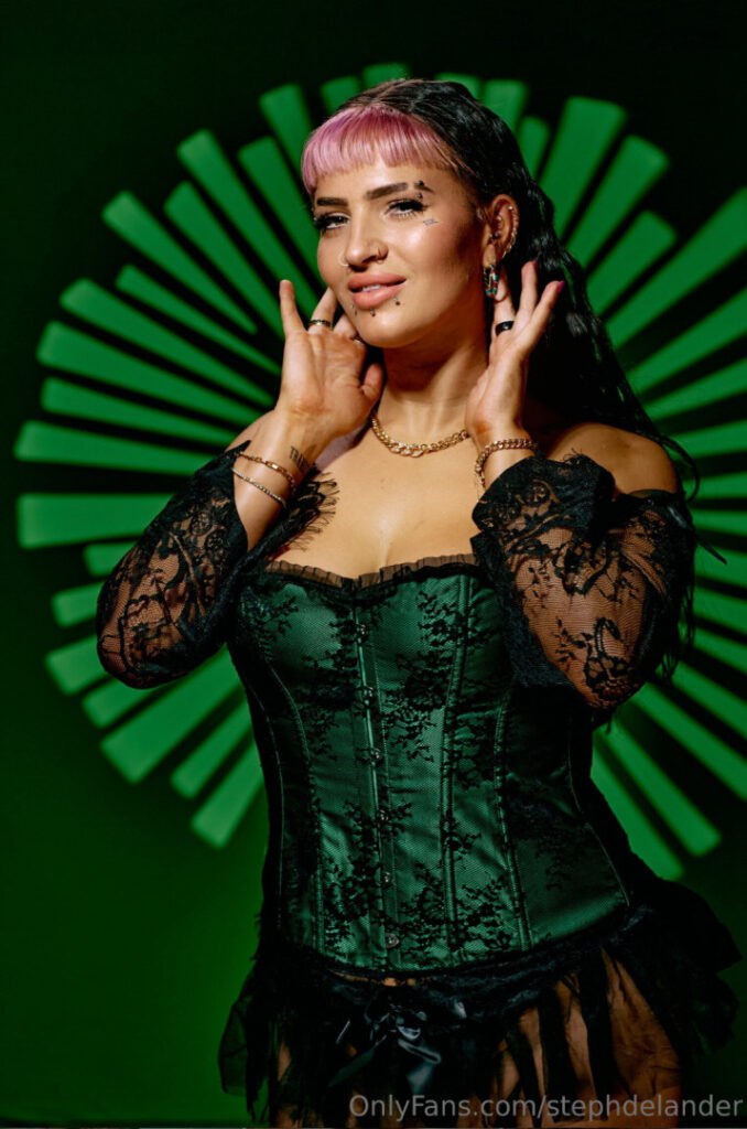 OnlyFans – Celeb – Steph De Lander/Persia Pirotta – Nude