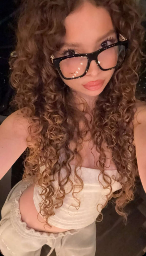 Youtube – TikTok – Instagram – Sunday Kalogeras / Sunday Kalo / sundaykalo / sundaykalog – Nude