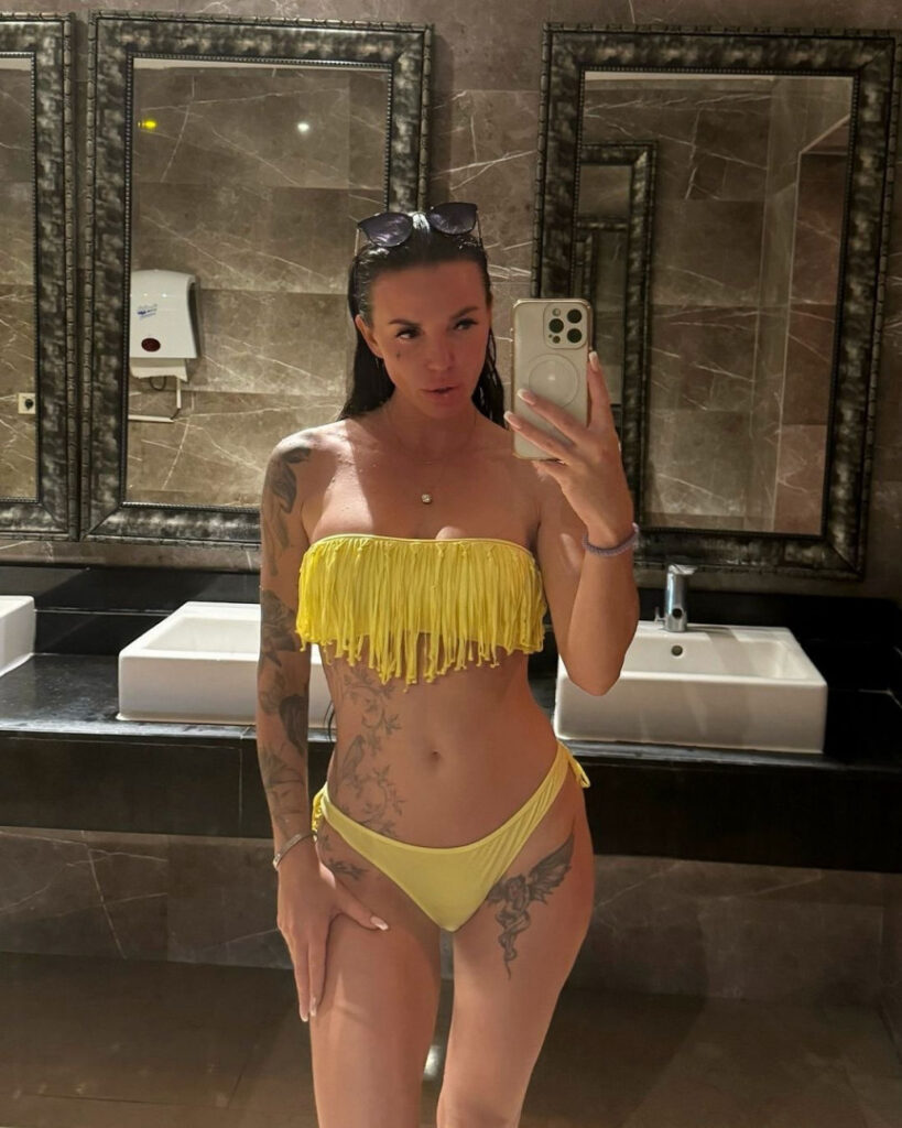 Instagram – Svetlana Lavrikova  ( negr7775 ) – Nude