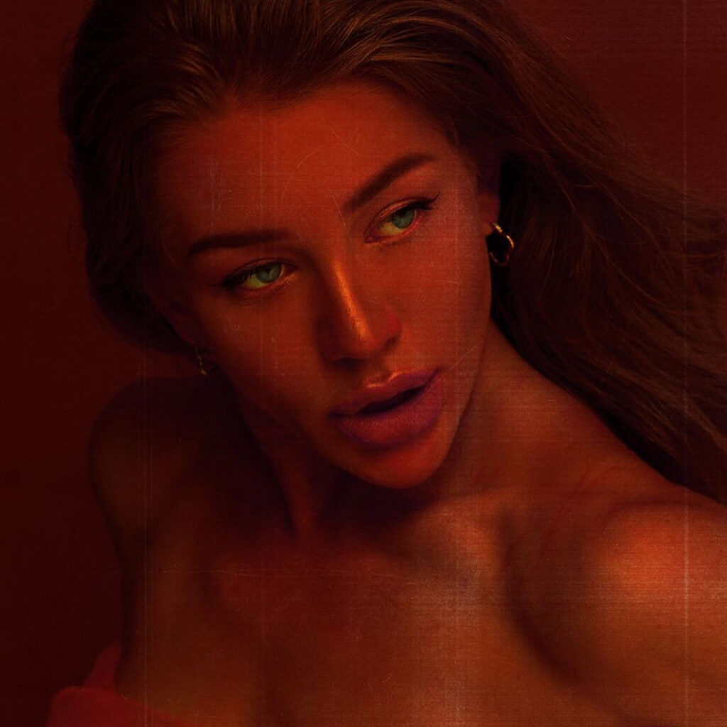 Instagram – Svetlana Sinitsyna (@odnoklassnytsa, Svetlana Shine) – Nude