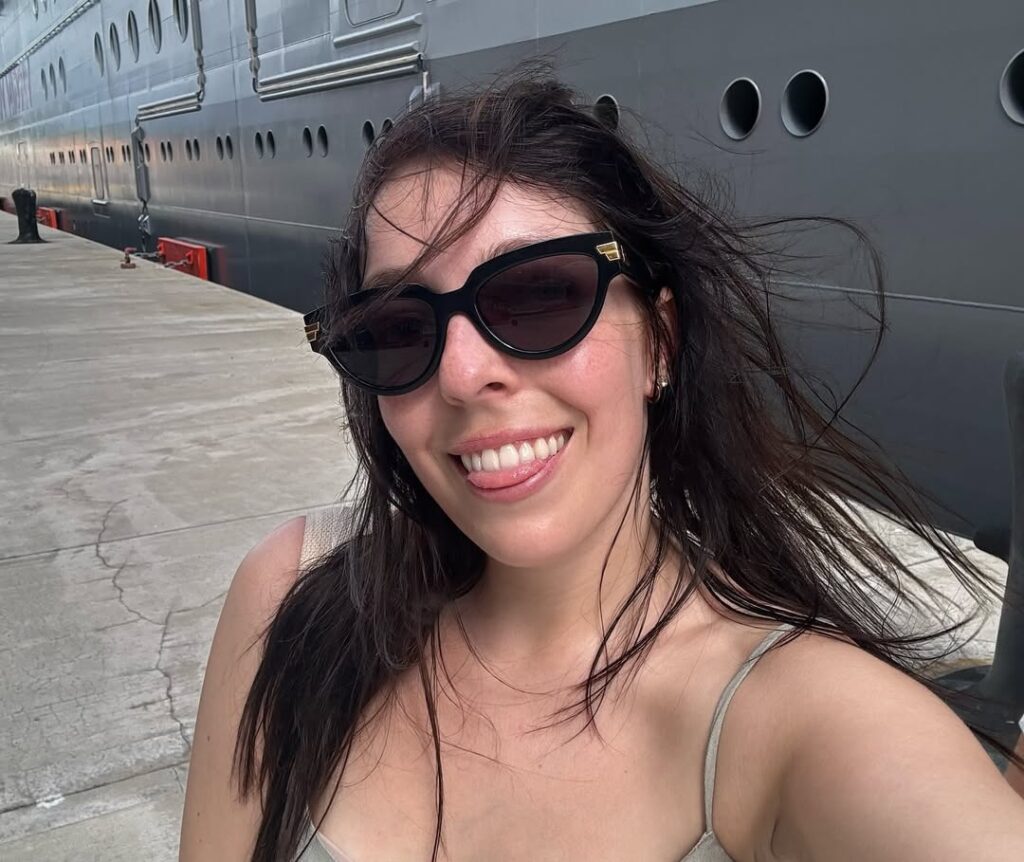 Youtube – Swell Entertainment – Nude