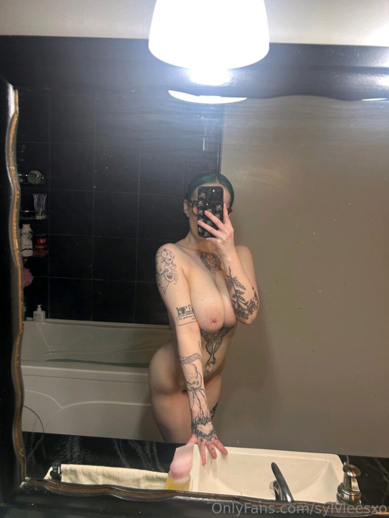 OnlyFans – Instagram – sylvieexo / sylvieesxo / sylvieecos – Nude