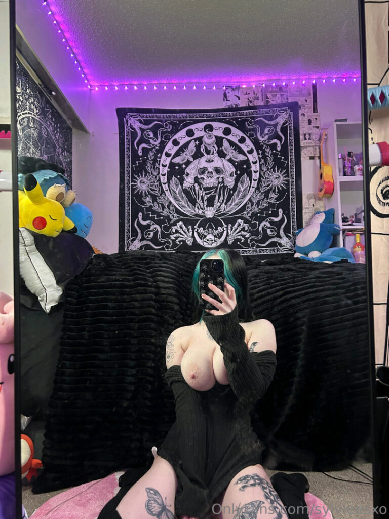 OnlyFans – Instagram – sylvieexo / sylvieesxo / sylvieecos – Nude