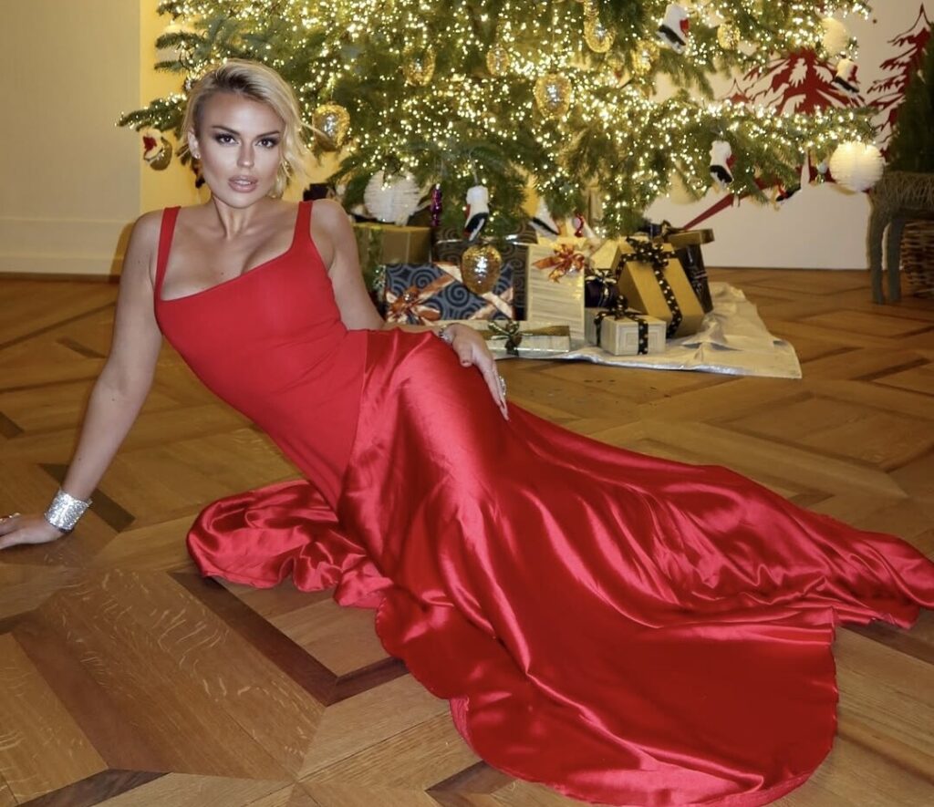 Celeb – Tallia Storm – Nude