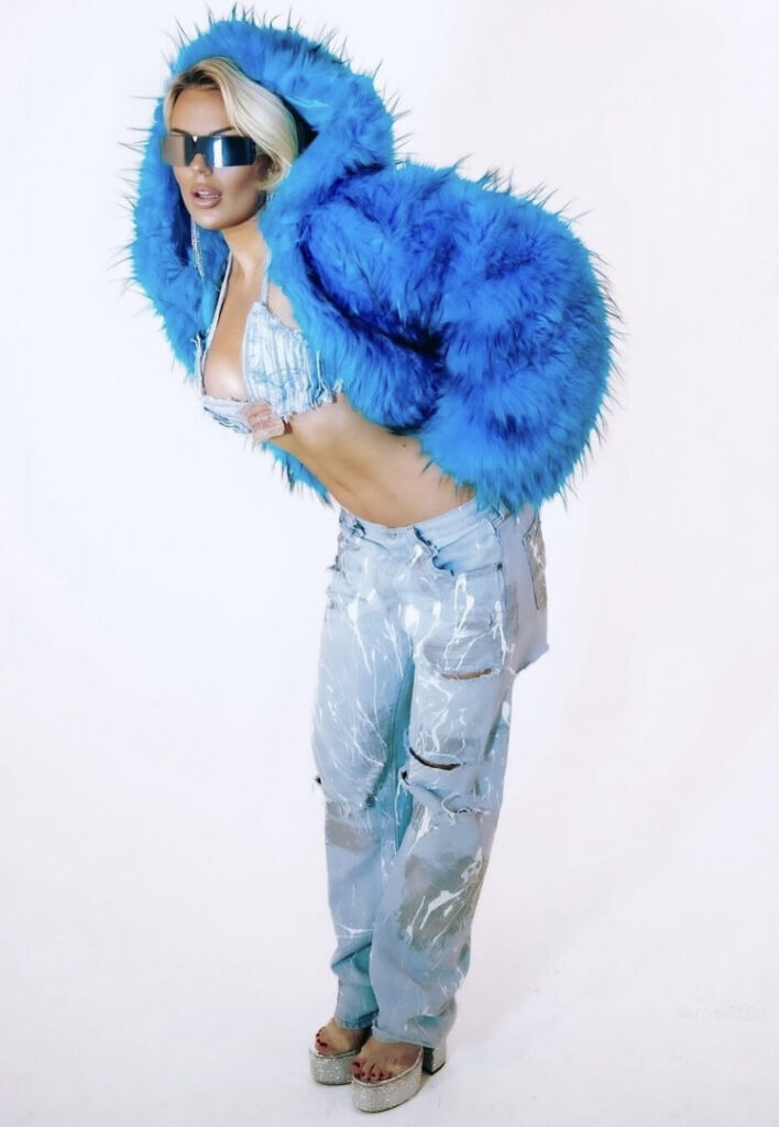 Celeb – Tallia Storm – Nude