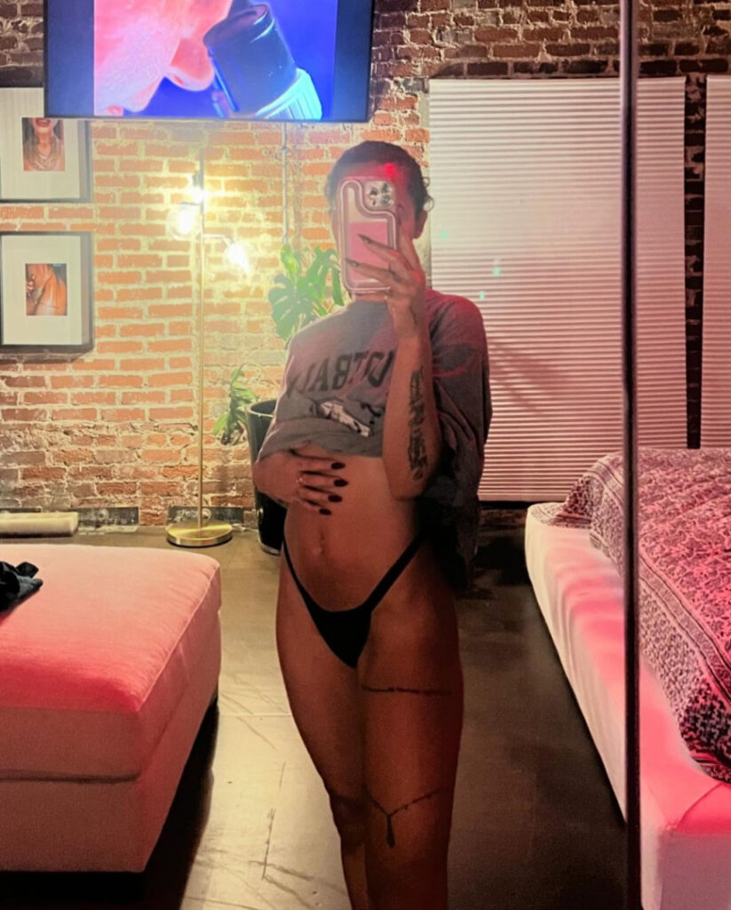 Instagram – OnlyFans – Tanaya Henry – Nude