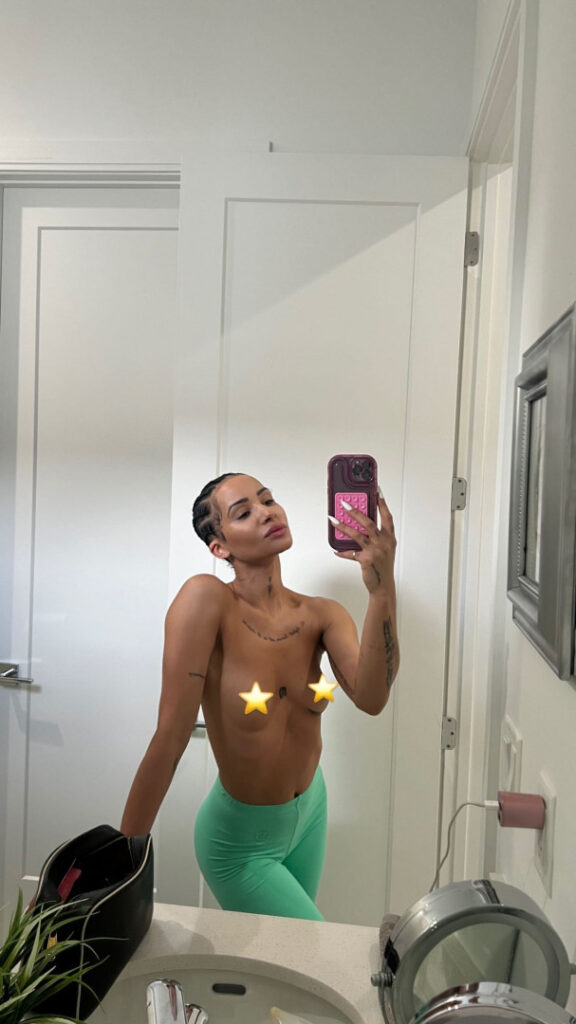 Instagram – OnlyFans – Tanaya Henry – Nude