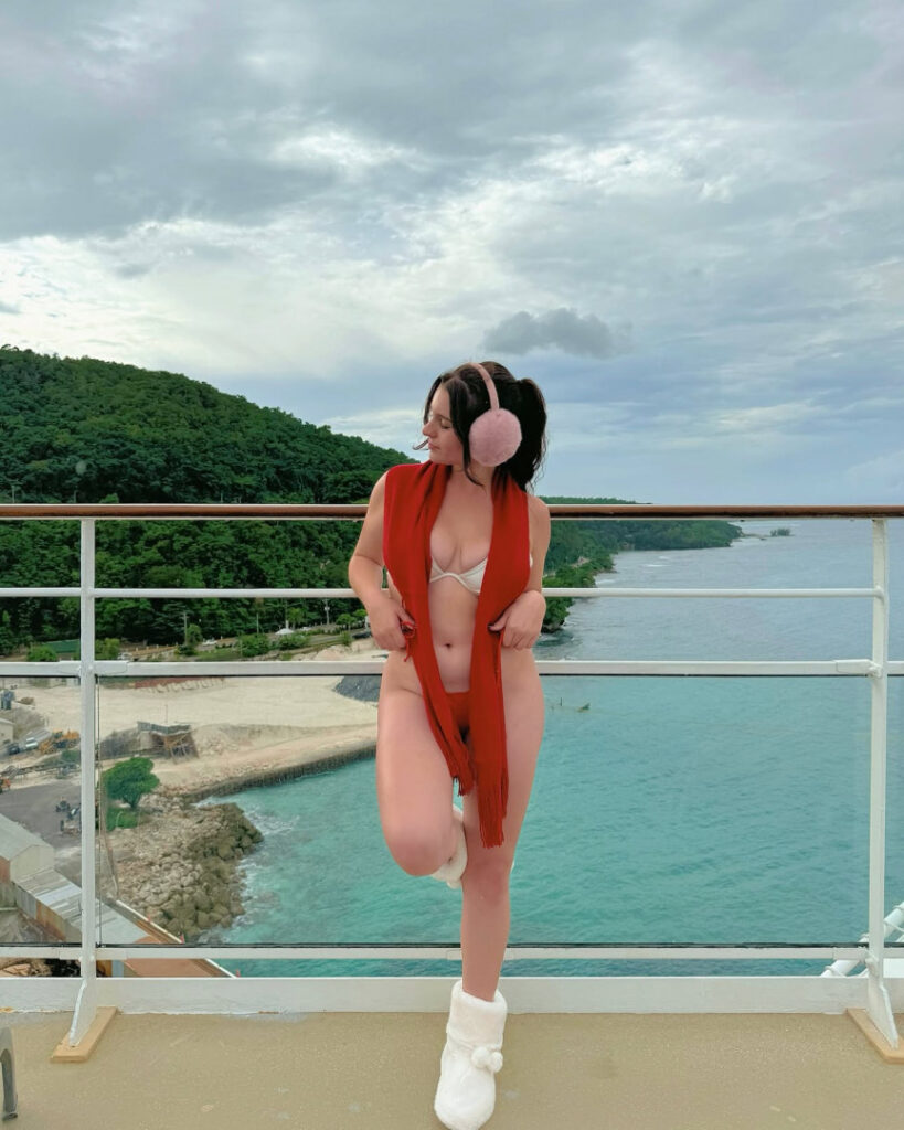 TikTok – Taya Miller / Tayamillerr – Nude