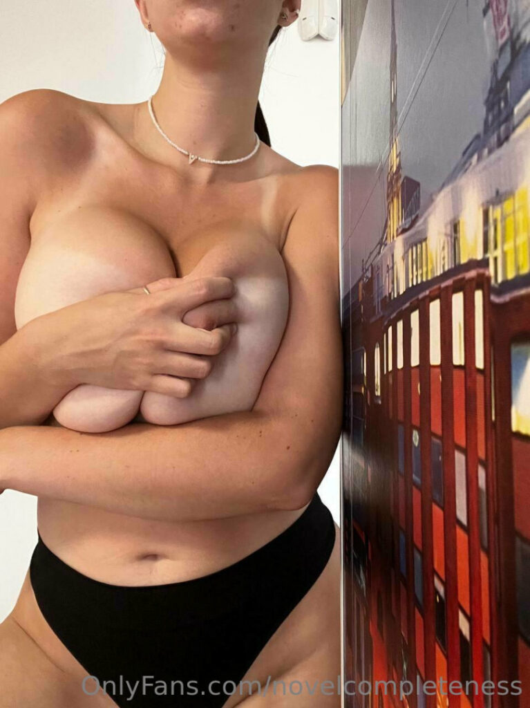 OnlyFans – T H I C C – taynawinfrey2 – Nude