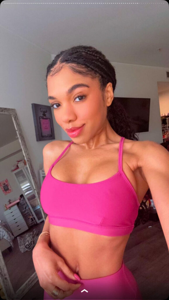 TikTok – Instagram – Teala Dunn  (tlyteala) – Nude