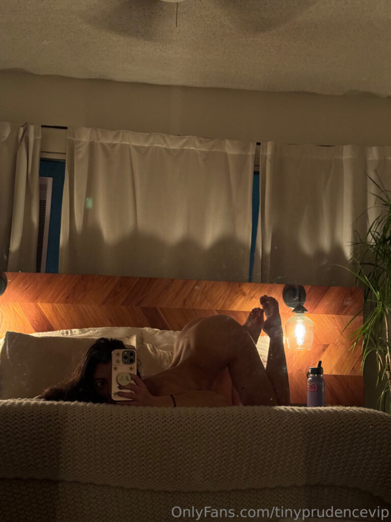 OnlyFans – Tinyprudence – Nude