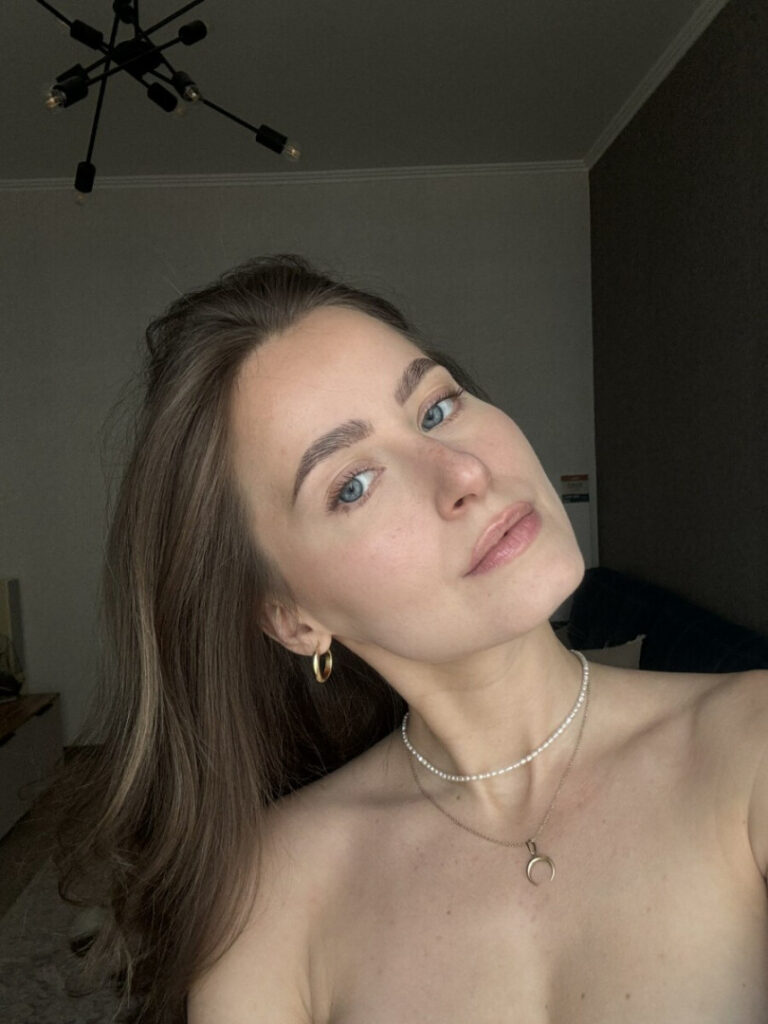 Instagram – Boosty – Toma efremova – Nude