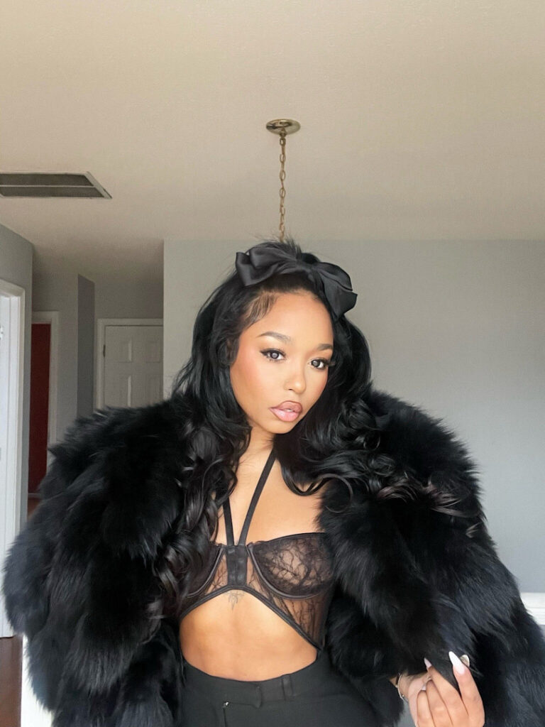 Instagram – Tumblr – Ebony – Trapezoidmouth – Nude