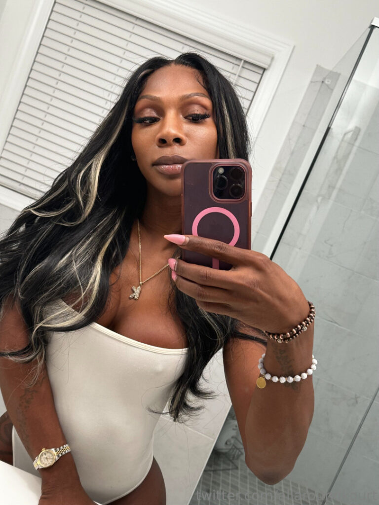 OnlyFans – Trans – Ebony – TS Kourtney Dash – Nude Leaks