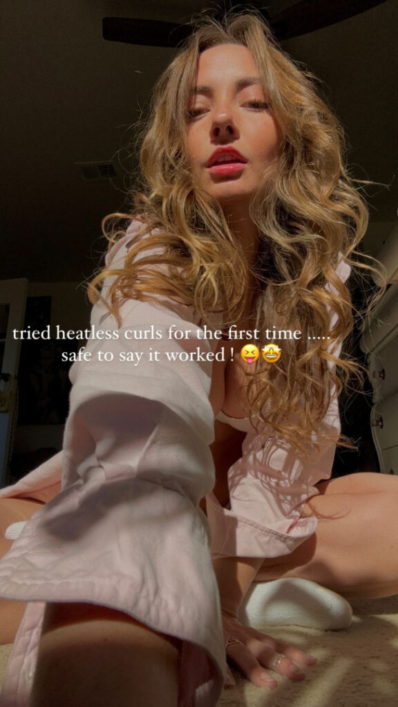 OnlyFans – Tyybabyy – Nude