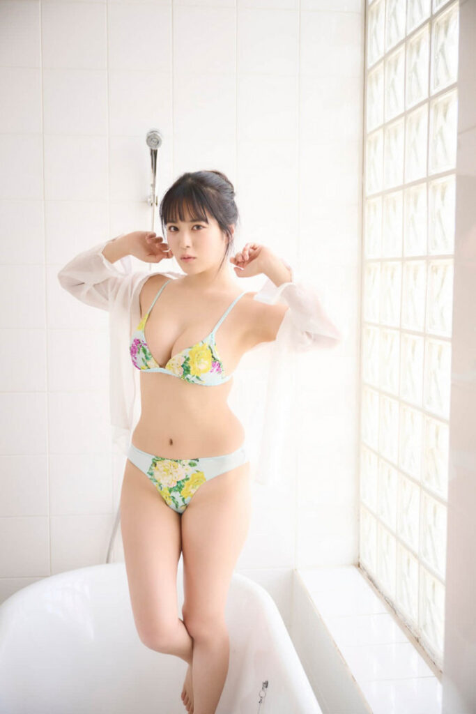 Instagram – Petite – Japanese – Umi Shinonome – Nude