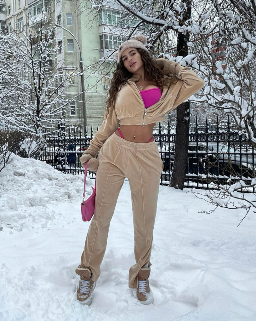 TikTok – Instagram – T H I C C – Valeria Berwolf / Valeriya Bearwolf – Nude