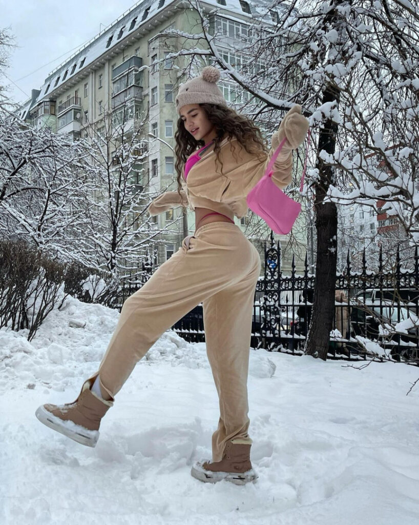 TikTok – Instagram – T H I C C – Valeria Berwolf / Valeriya Bearwolf – Nude