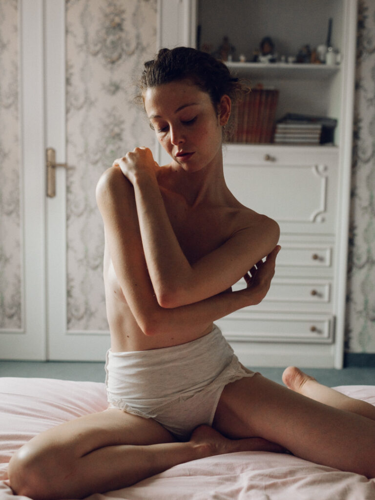 Instagram – Vanille Barres – Nude