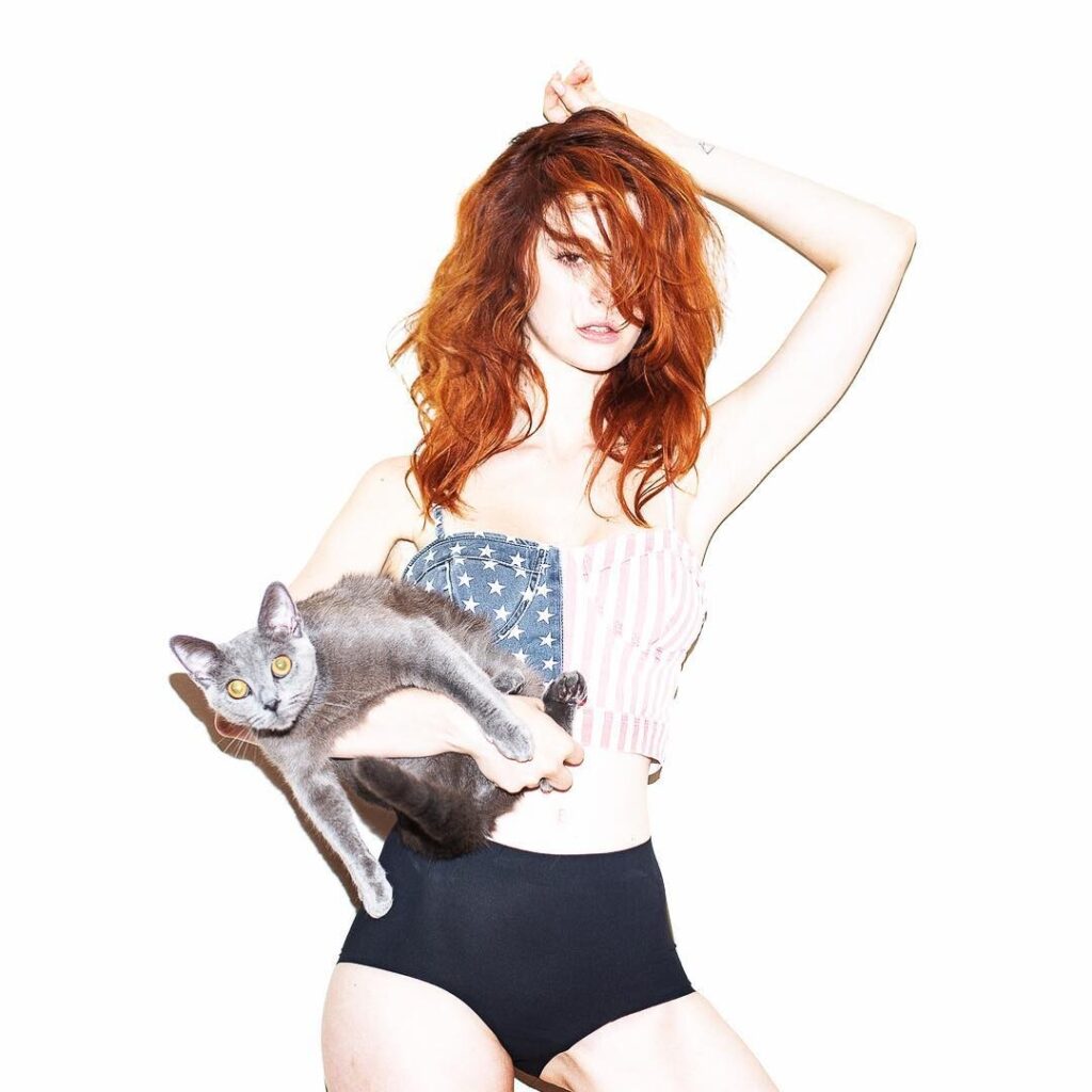 Instagram – Vanille Barres – Nude