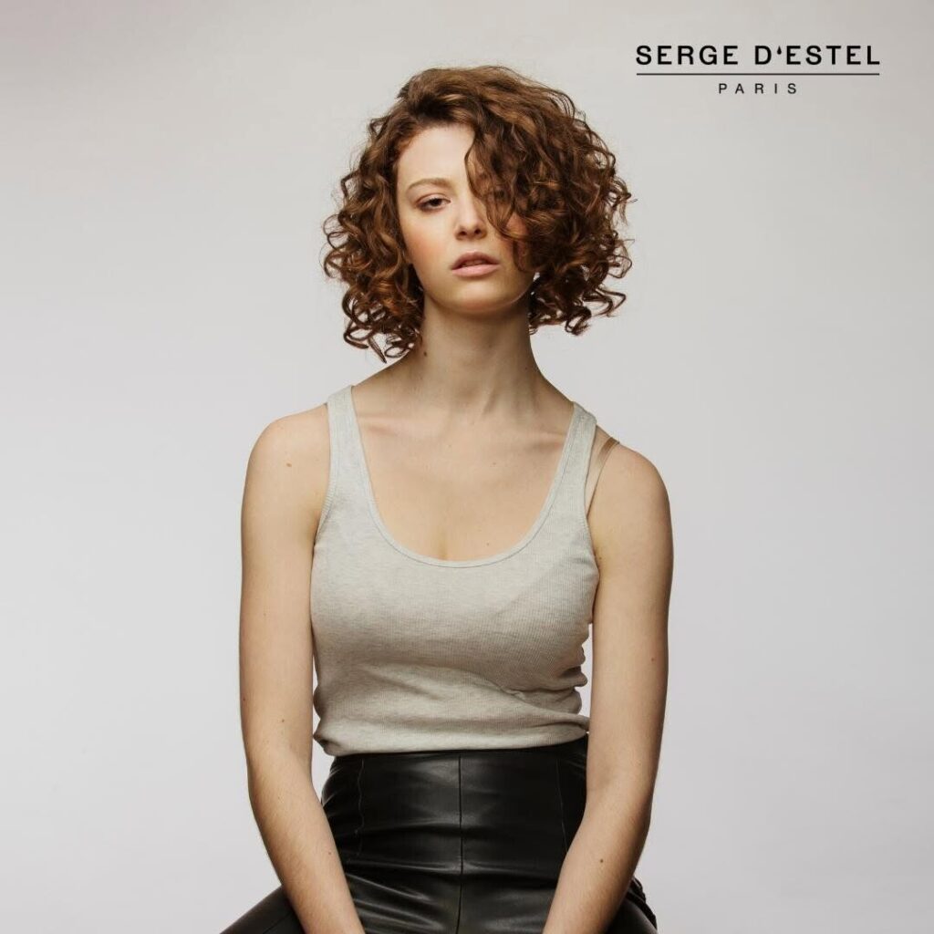 Instagram – Vanille Barres – Nude