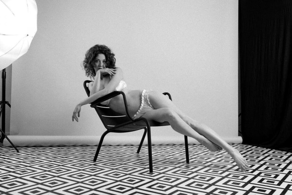 Instagram – Vanille Barres – Nude