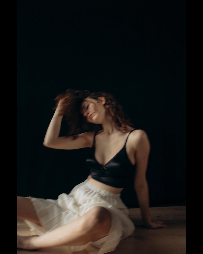 Instagram – Vanille Barres – Nude