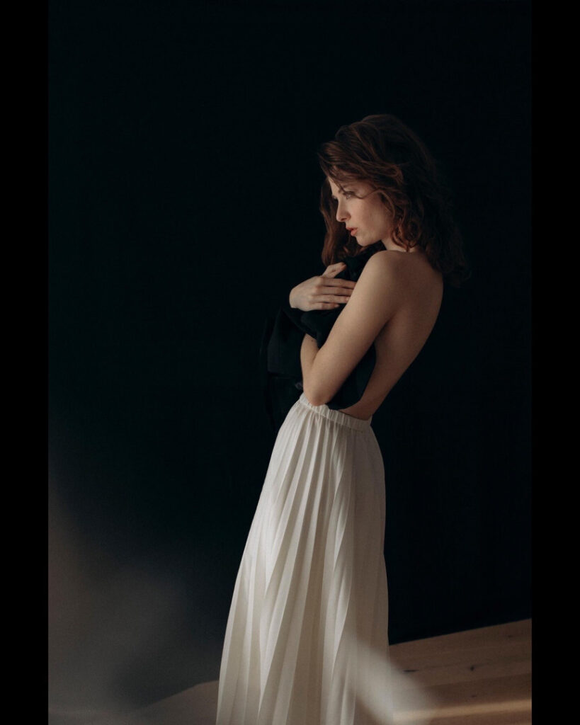 Instagram – Vanille Barres – Nude