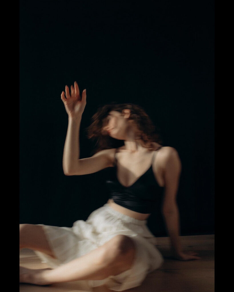 Instagram – Vanille Barres – Nude