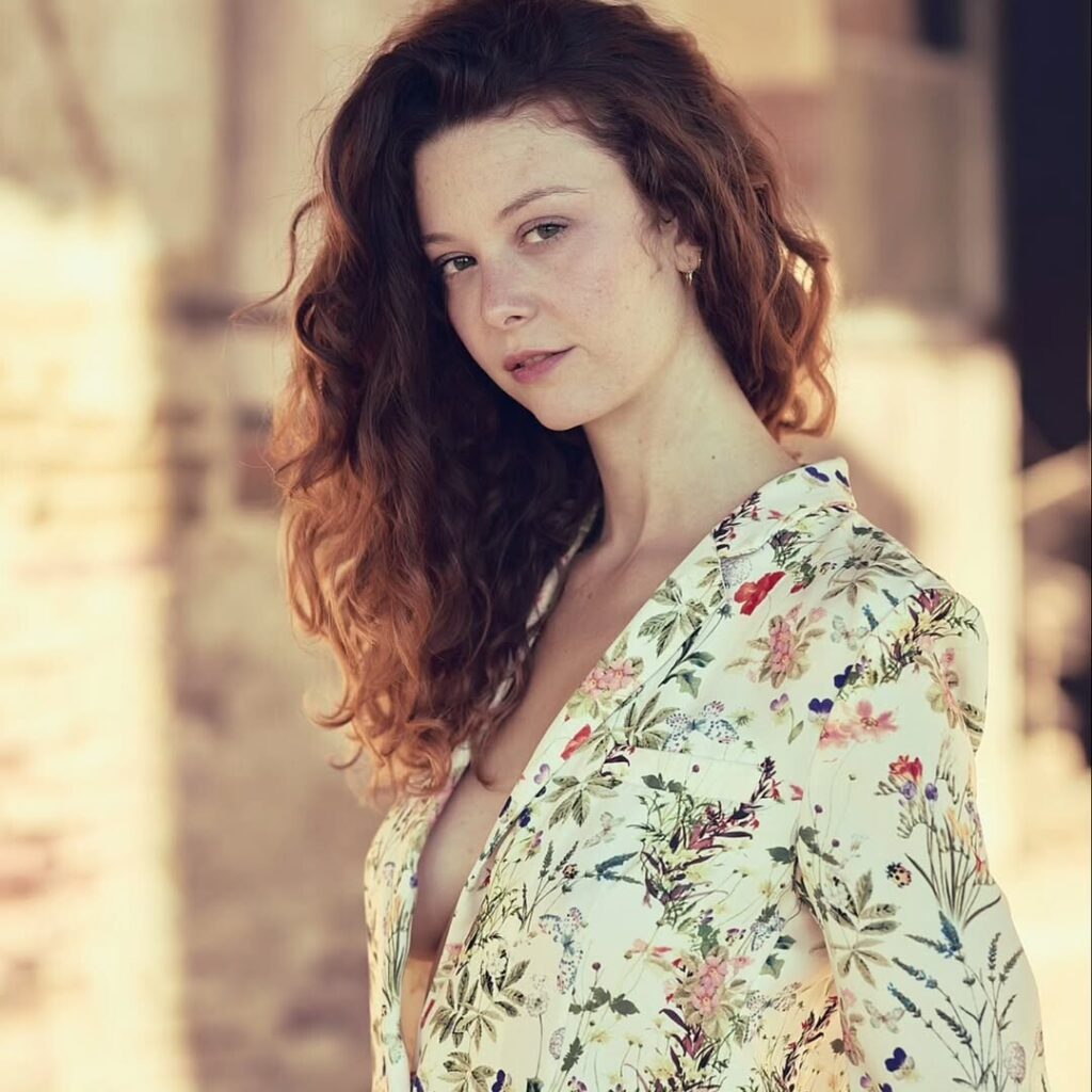 Instagram – Vanille Barres – Nude