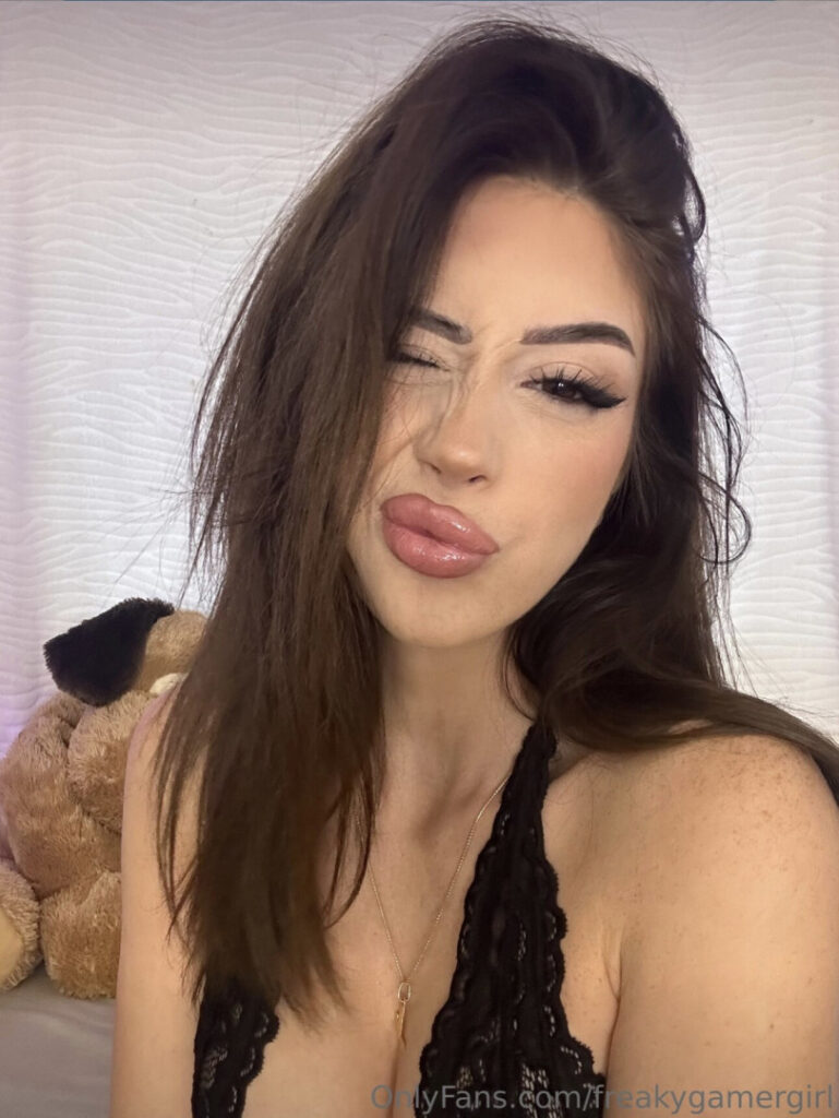 OnlyFans – TikTok – Vinamiledy/Vinamiledygaming – Nude Leaks