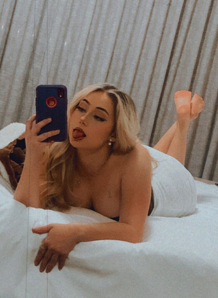 Twitch – WandaWillow/ Cloelous – Nude