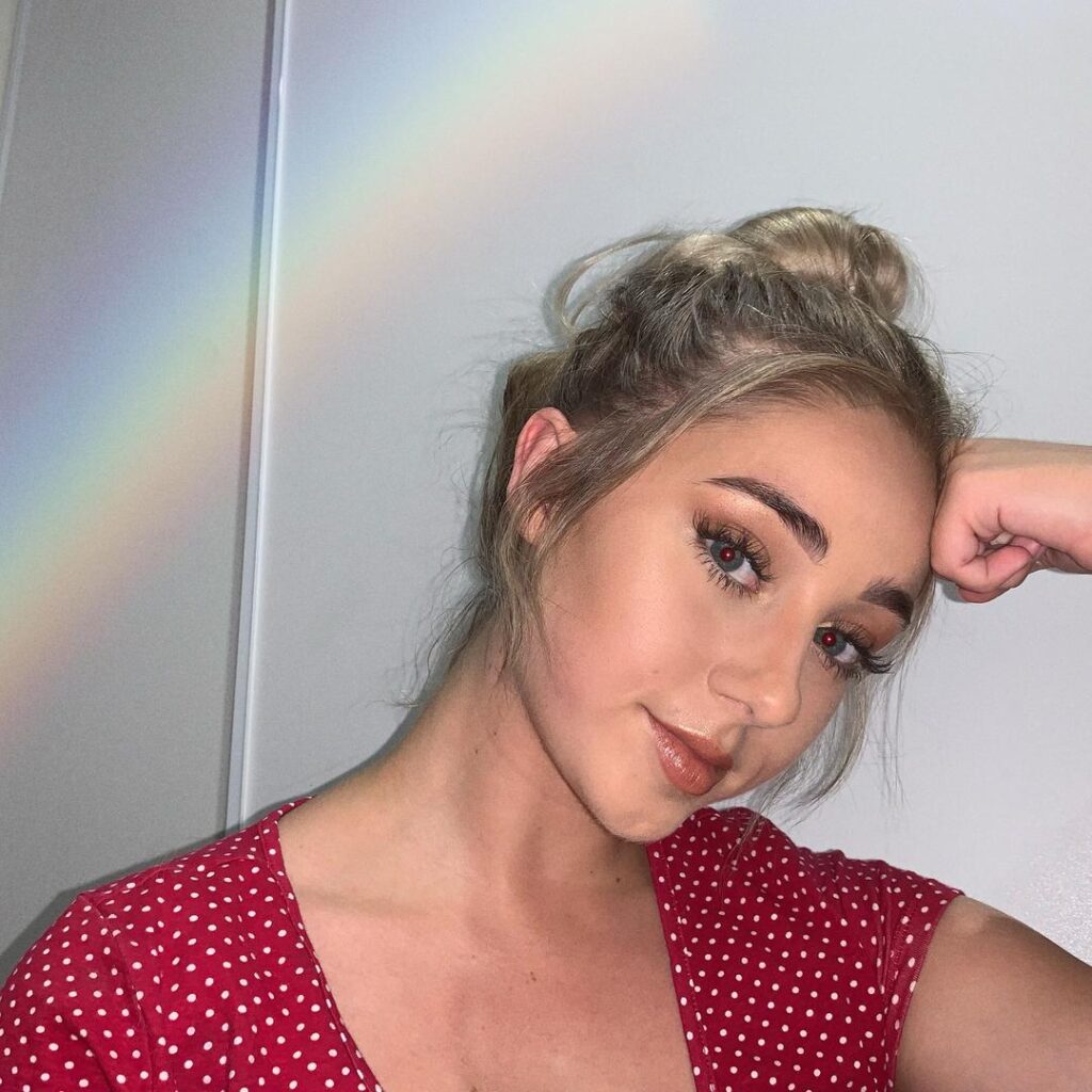 Twitch – WandaWillow/ Cloelous – Nude