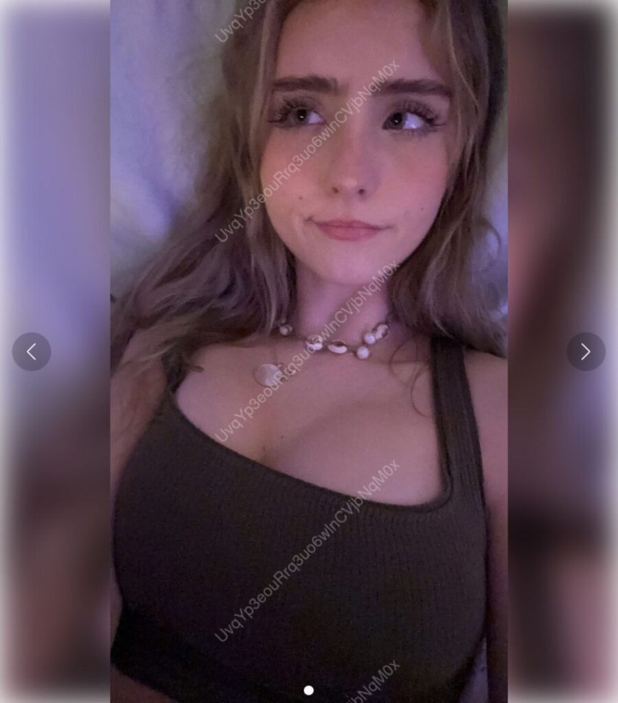 TikTok – weetch/ toriseeley – Nude