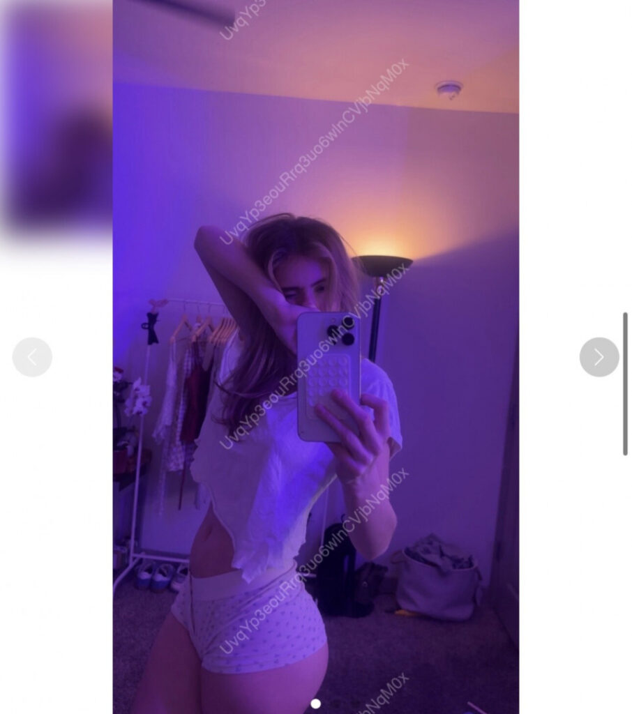 TikTok – weetch/ toriseeley – Nude