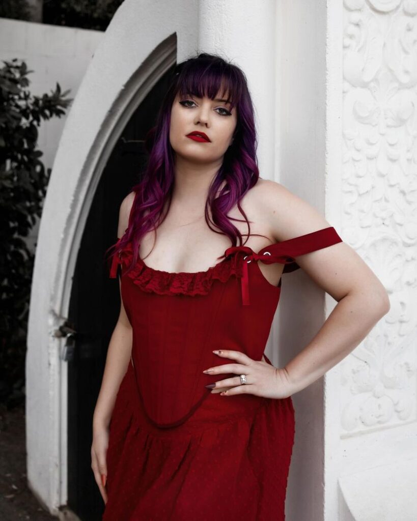 Youtube – Whitney Van Laningham – Nude