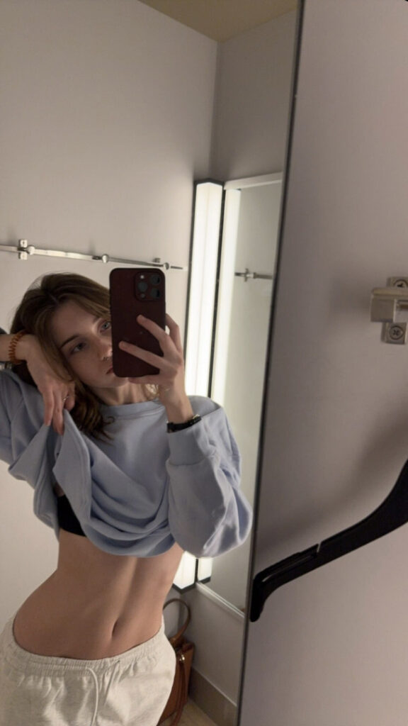 TikTok – Willow.j.c / willowwwwwwwwwwwwwwwwww – Nude